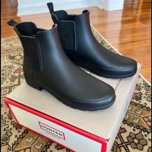 Hunter Chelsea boots NWT